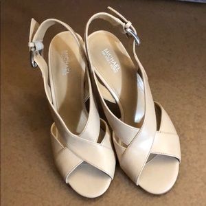 NWT Michael Kors Becky Sandals